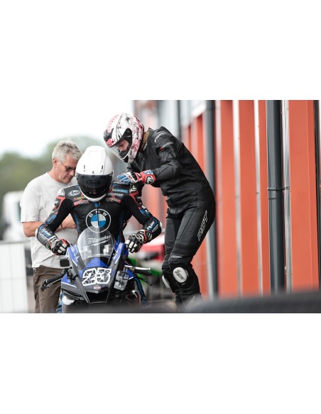 Coaching privé de roulage moto Chenevières – Formation pilotage piste